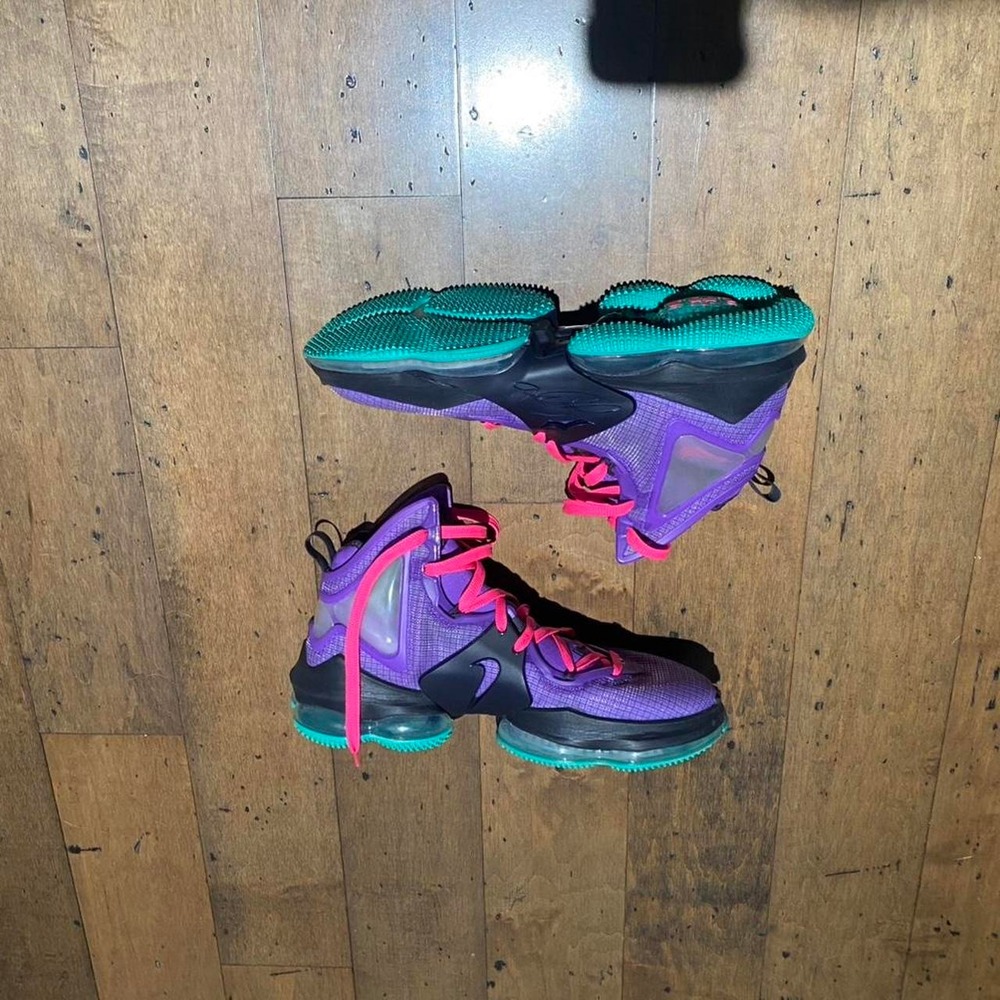 Nike LeBron 19 "DJ Bron" Size 11.5
